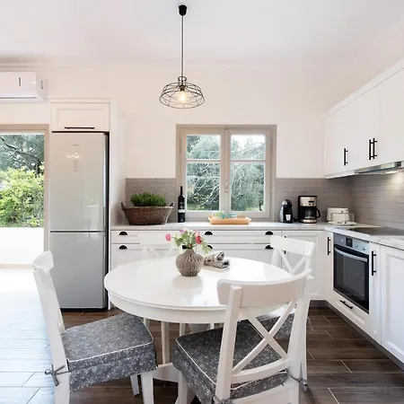 Olive Three-bedroom By Konnect