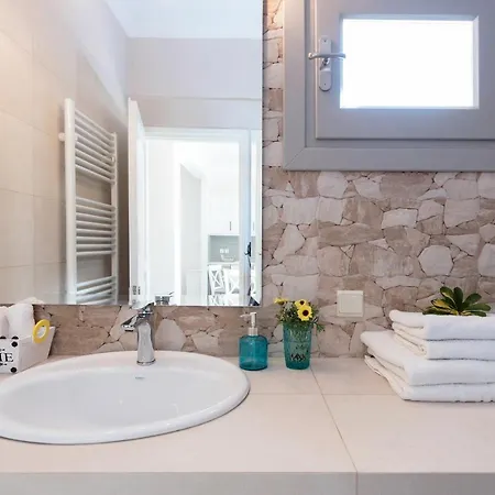 Olive Three-bedroom By Konnect *