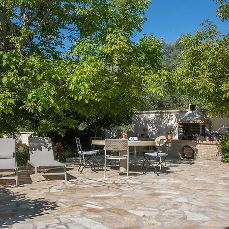 Holiday home Olive Three-bedroom By Konnect Kato Korakiana