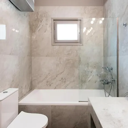 Hébergement de vacances Olive Three-bedroom By Konnect Kato Korakiana