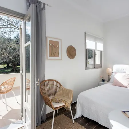 Olive Three-bedroom By Konnect * Kato Korakiana