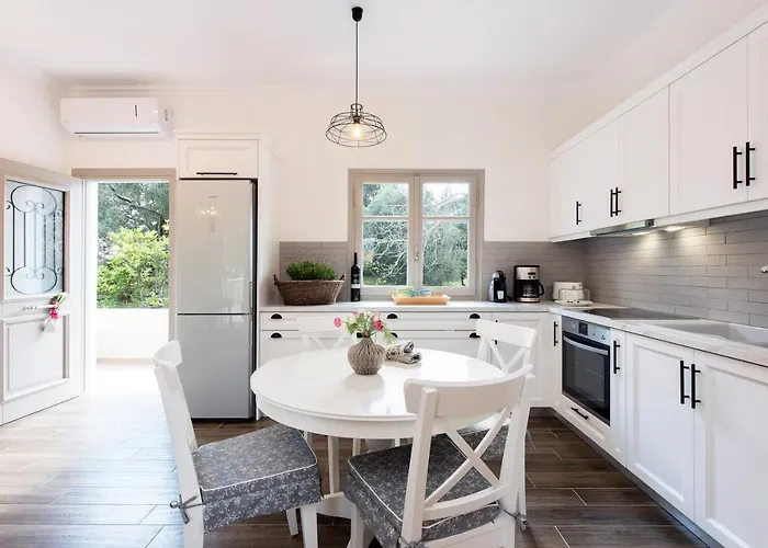 Olive Three-bedroom By Konnect